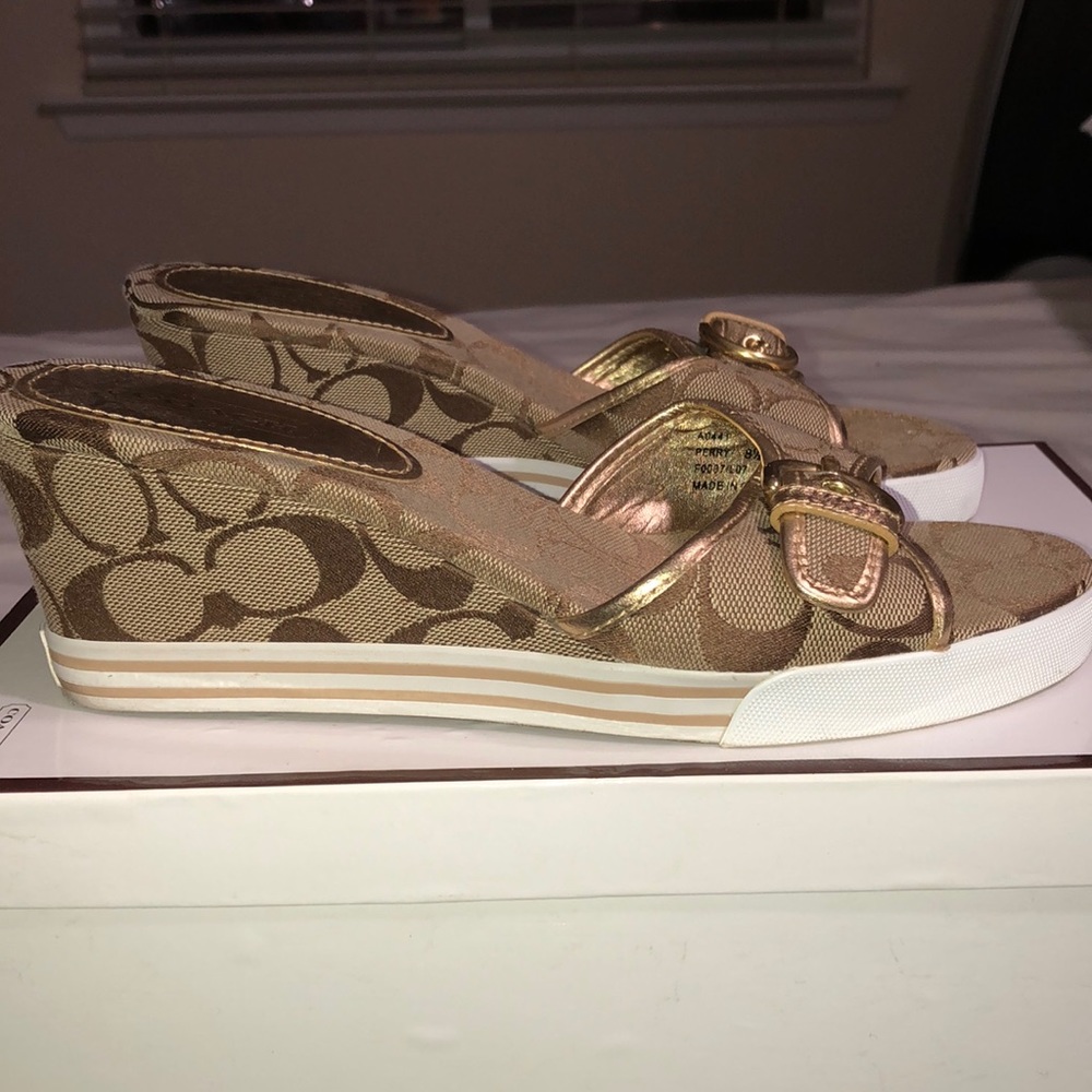 Heels - Picture 2 of 3